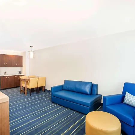Days Inn & Suites By Wyndham Kearney Ne-3